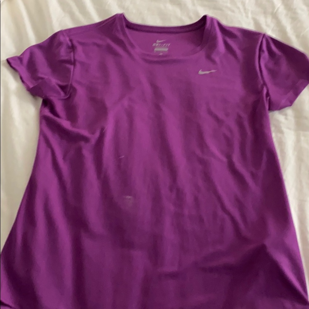Nike top